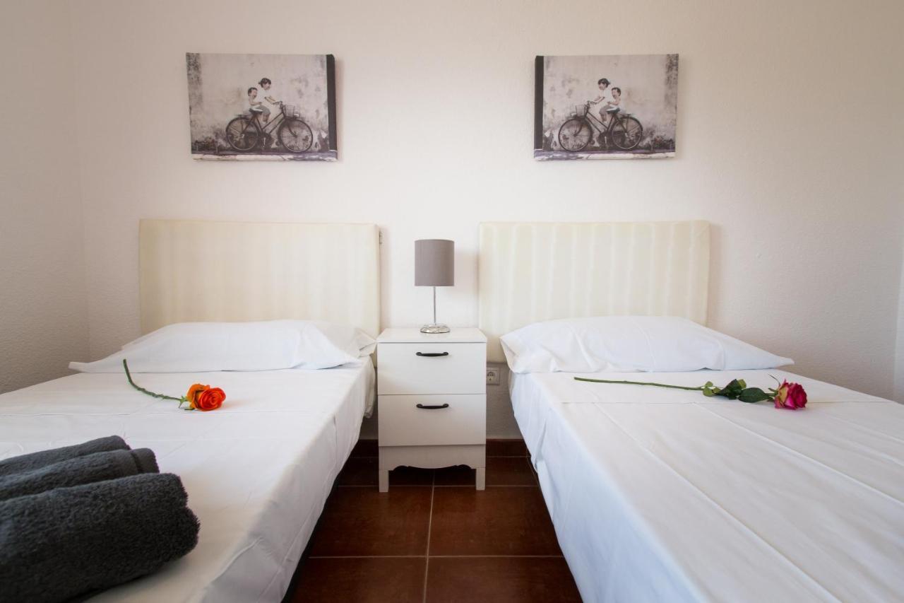 Holidays2Torremolinos Apartamento De 3 Dormitorios Con Terraza Y Piscina Comunitaria Екстер'єр фото