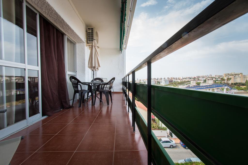 Holidays2Torremolinos Apartamento De 3 Dormitorios Con Terraza Y Piscina Comunitaria Екстер'єр фото