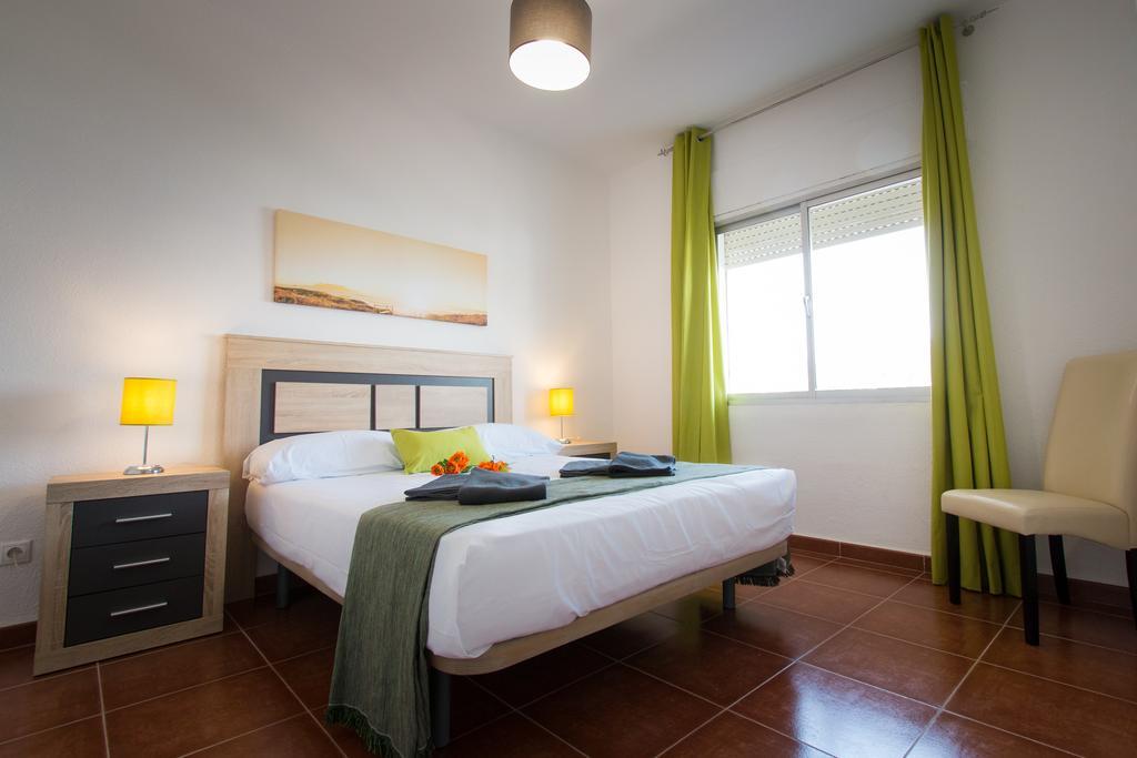 Holidays2Torremolinos Apartamento De 3 Dormitorios Con Terraza Y Piscina Comunitaria Екстер'єр фото