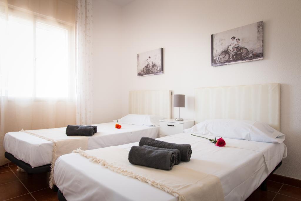 Holidays2Torremolinos Apartamento De 3 Dormitorios Con Terraza Y Piscina Comunitaria Екстер'єр фото