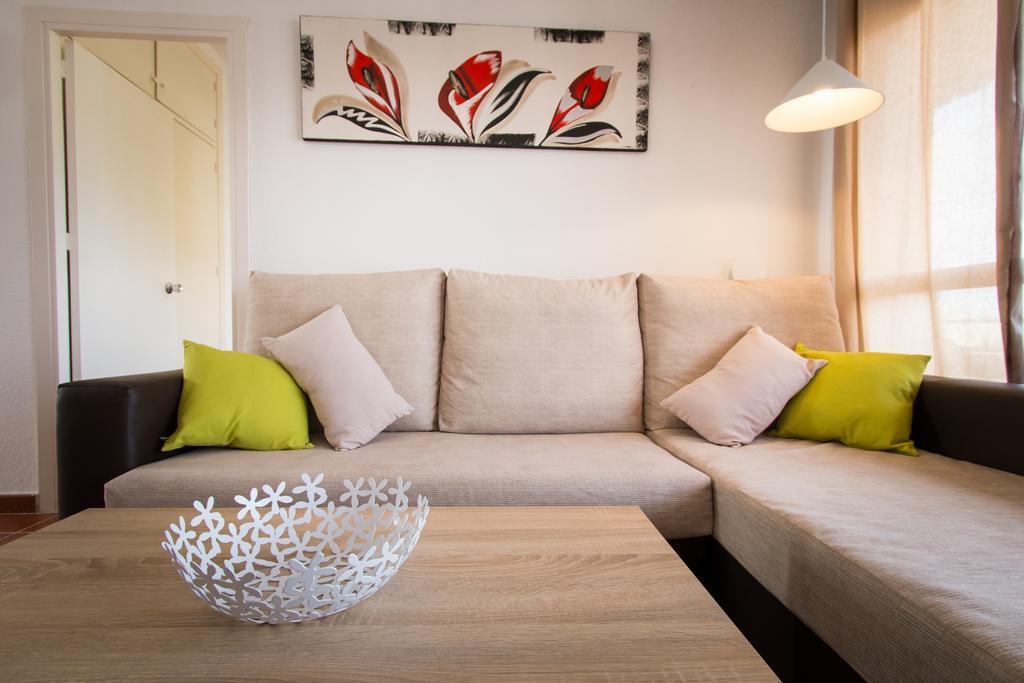 Holidays2Torremolinos Apartamento De 3 Dormitorios Con Terraza Y Piscina Comunitaria Екстер'єр фото
