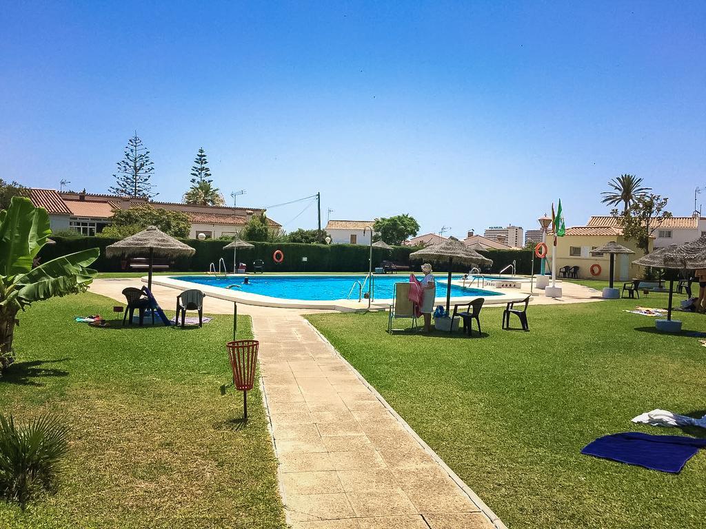 Holidays2Torremolinos Apartamento De 3 Dormitorios Con Terraza Y Piscina Comunitaria Екстер'єр фото